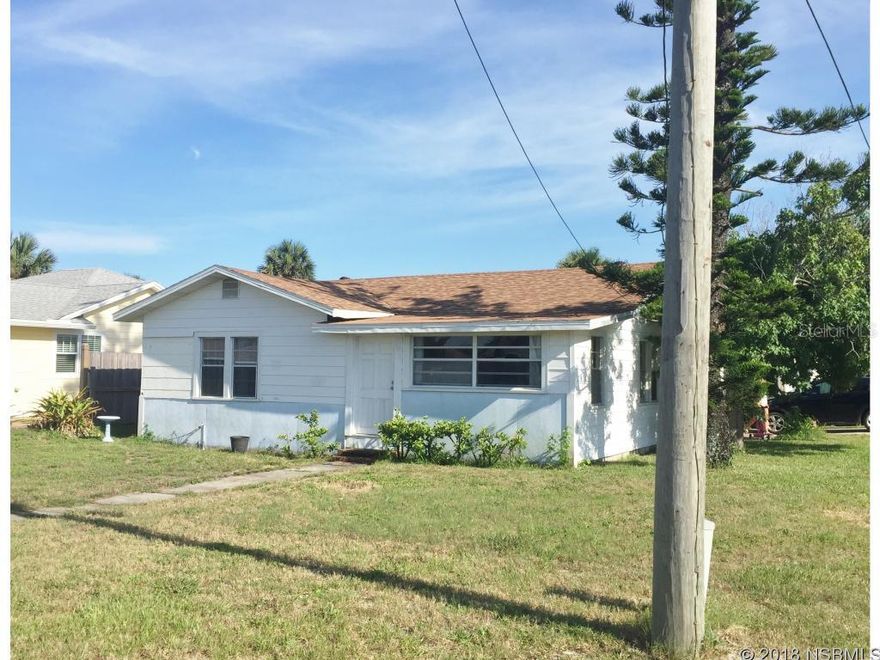 3 bed room 2 bathroom house for rent. Steps to beach and Flagler Ave. Now accepting applications. No smoking, some pets allowed with non refundable $200 pet fee. House will be shown to prospective tenants once a free online application is received. 12 month lease. Call Collado Real Estate Rentals for application. 386-402-9500