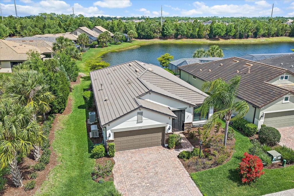 Photo of 6713 Chester Trail, Lakewood Ranch, FL 34202 (MLS # A4688515)