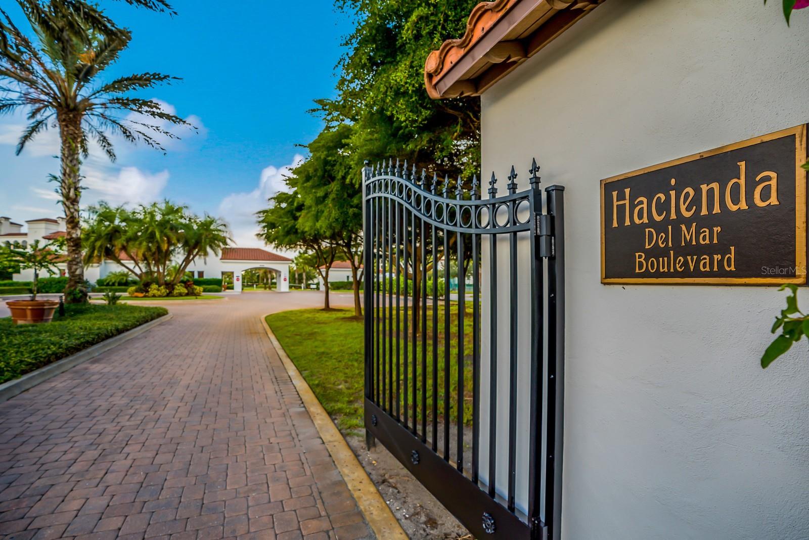 HACIENDA DEL MAR - Residential