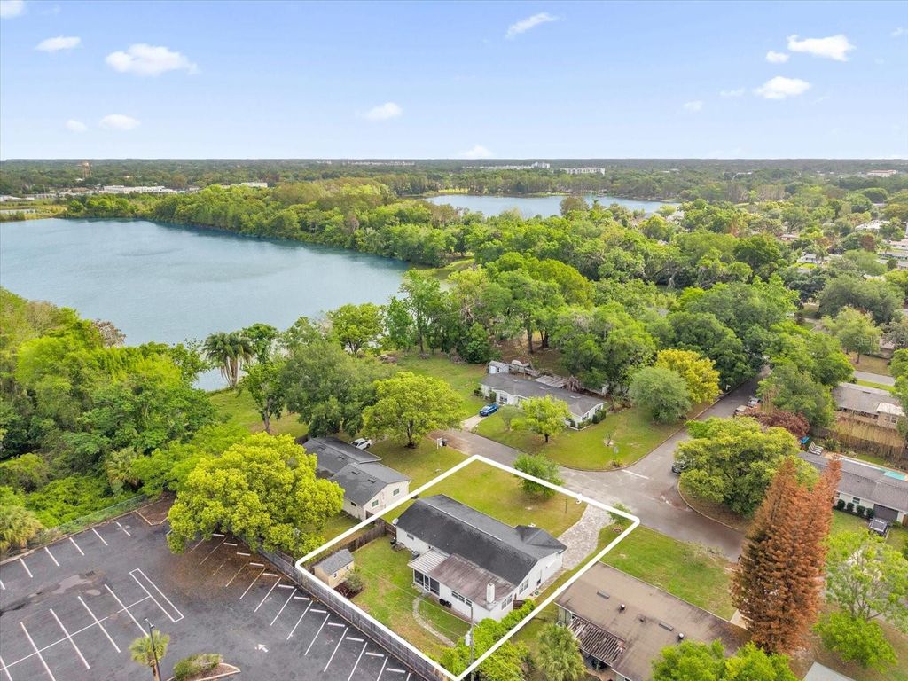 Photo of 950 Hanover Avenue, Winter Park, FL 32789 (MLS # O6398273)