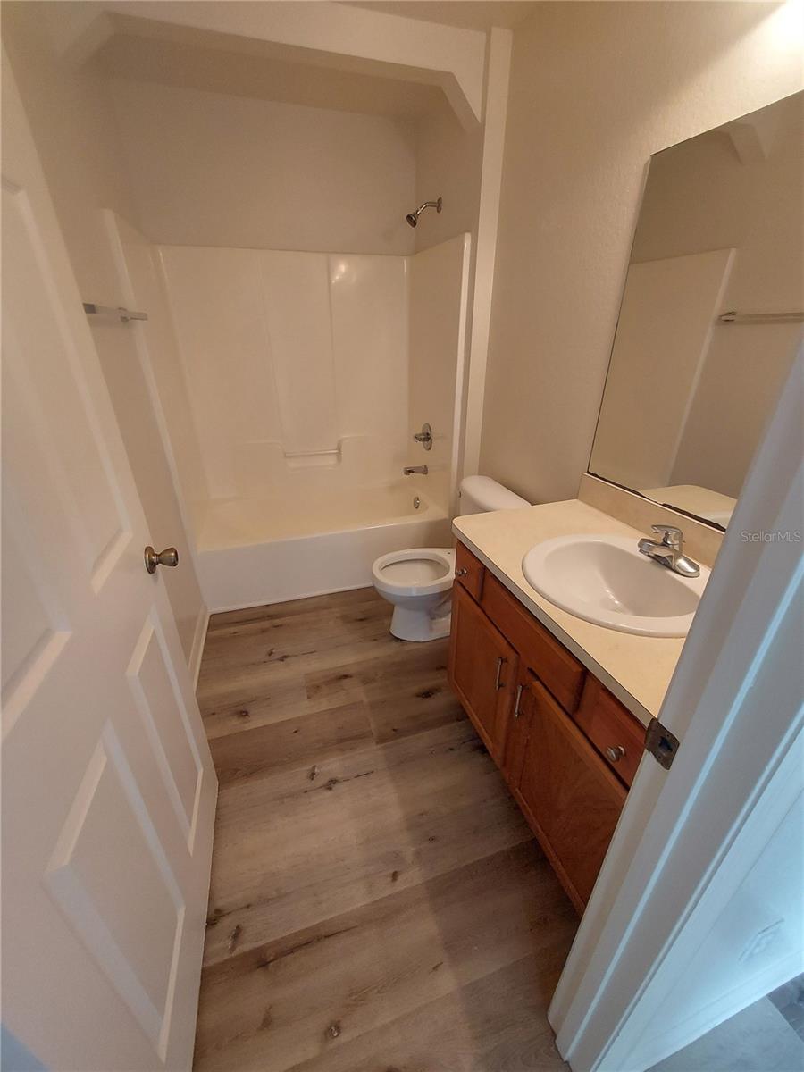 SILVER SPGS SHORES UN 17 - Residential Lease