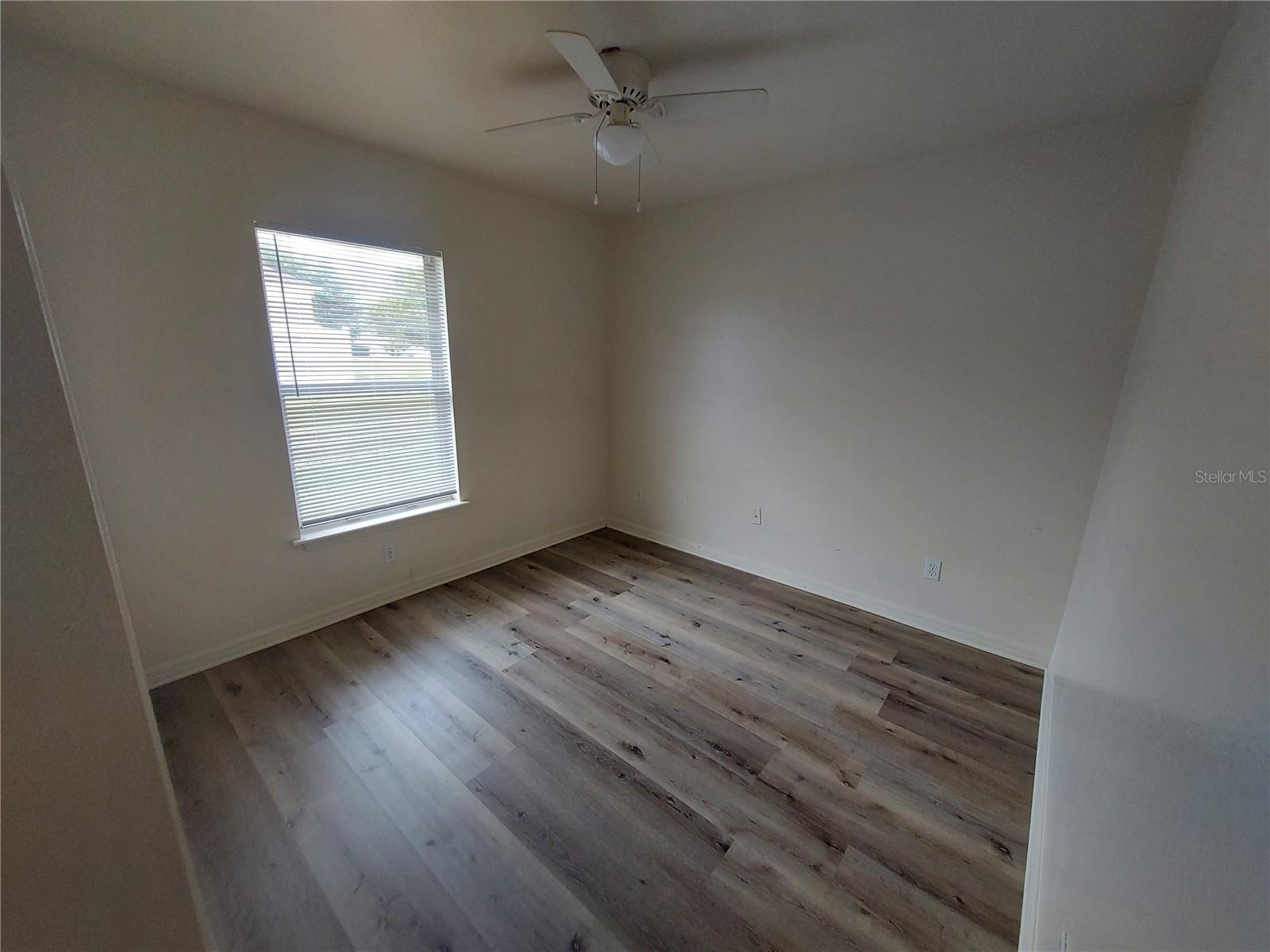 SILVER SPGS SHORES UN 17 - Residential Lease