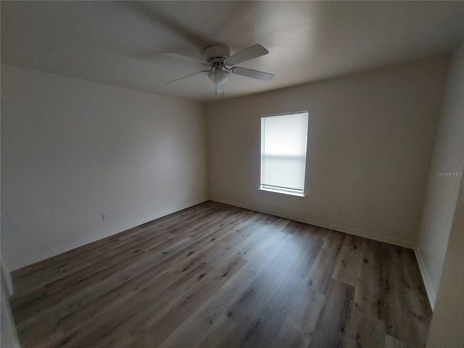 SILVER SPGS SHORES UN 17 - Residential Lease