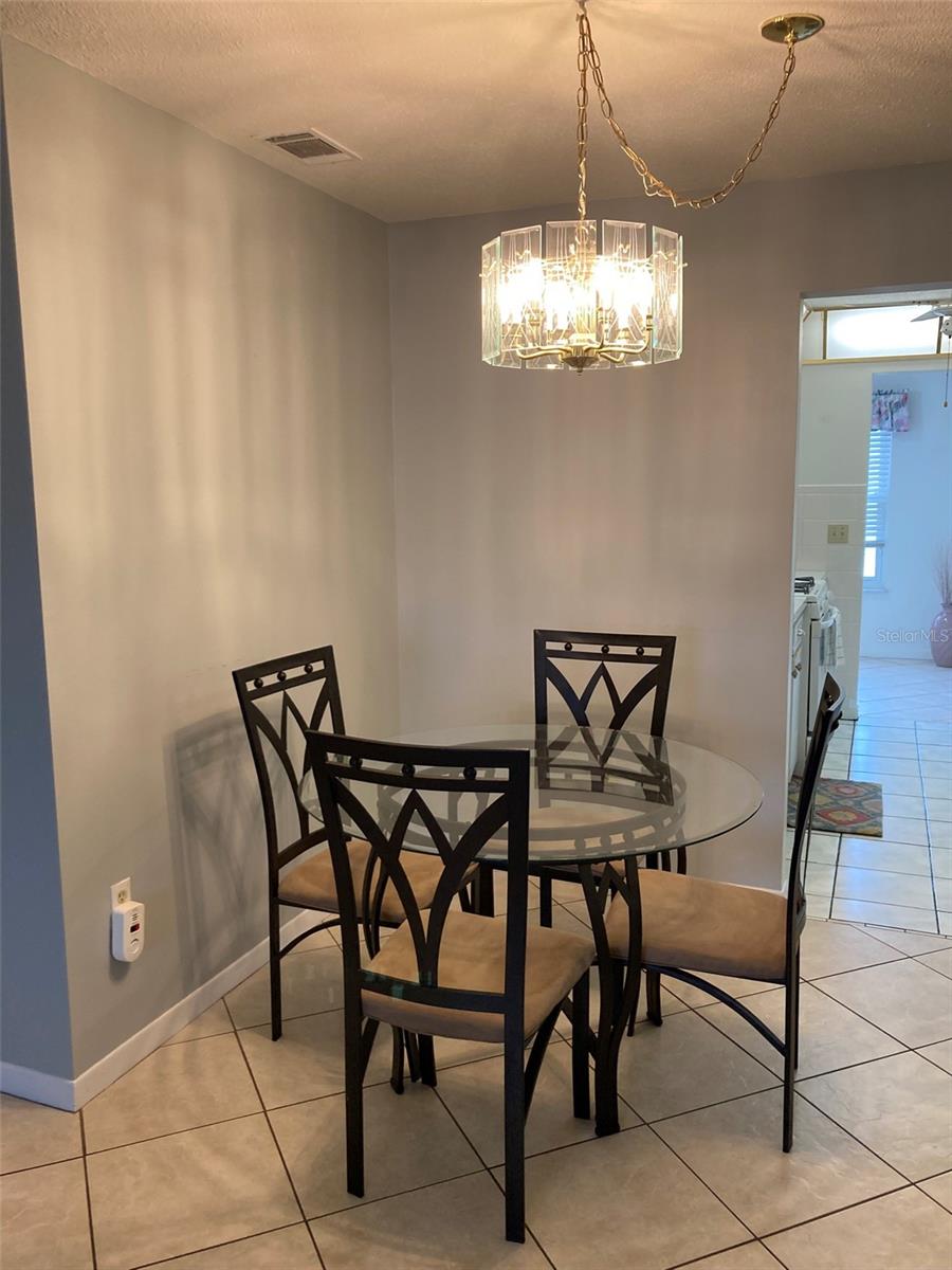 PARADISE SHORES - Residential Lease