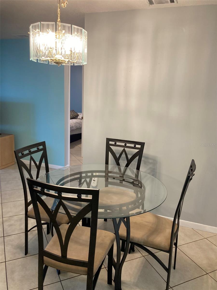 PARADISE SHORES - Residential Lease