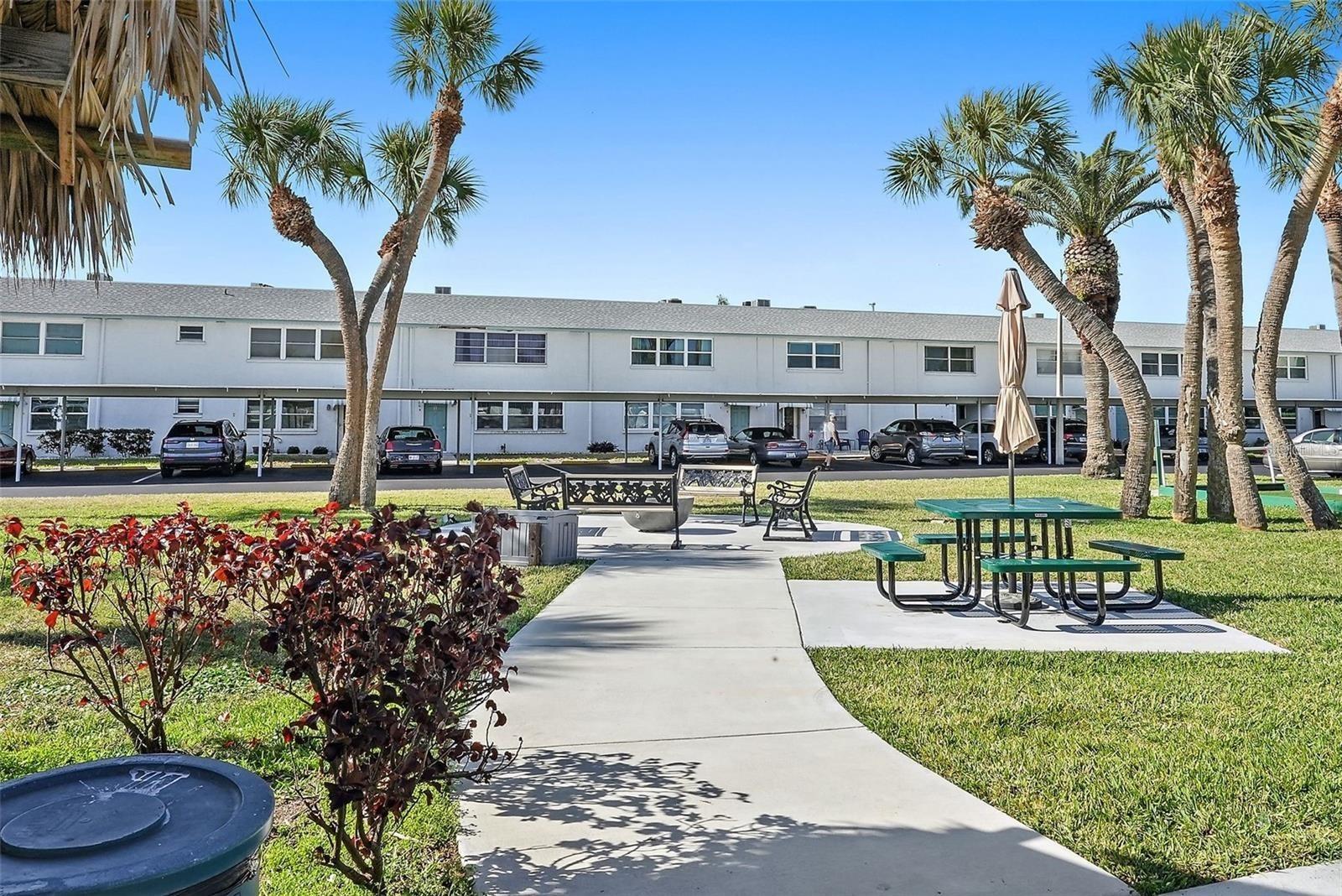 PARADISE SHORES - Residential Lease