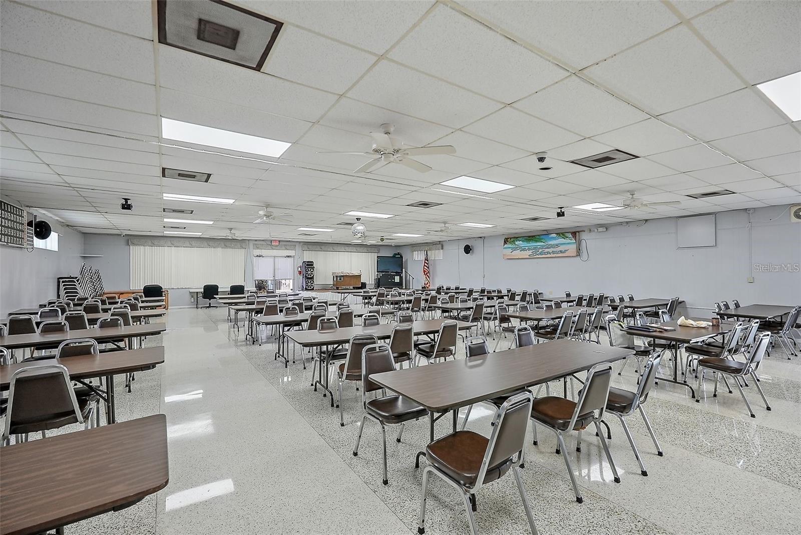 PARADISE SHORES - Residential Lease