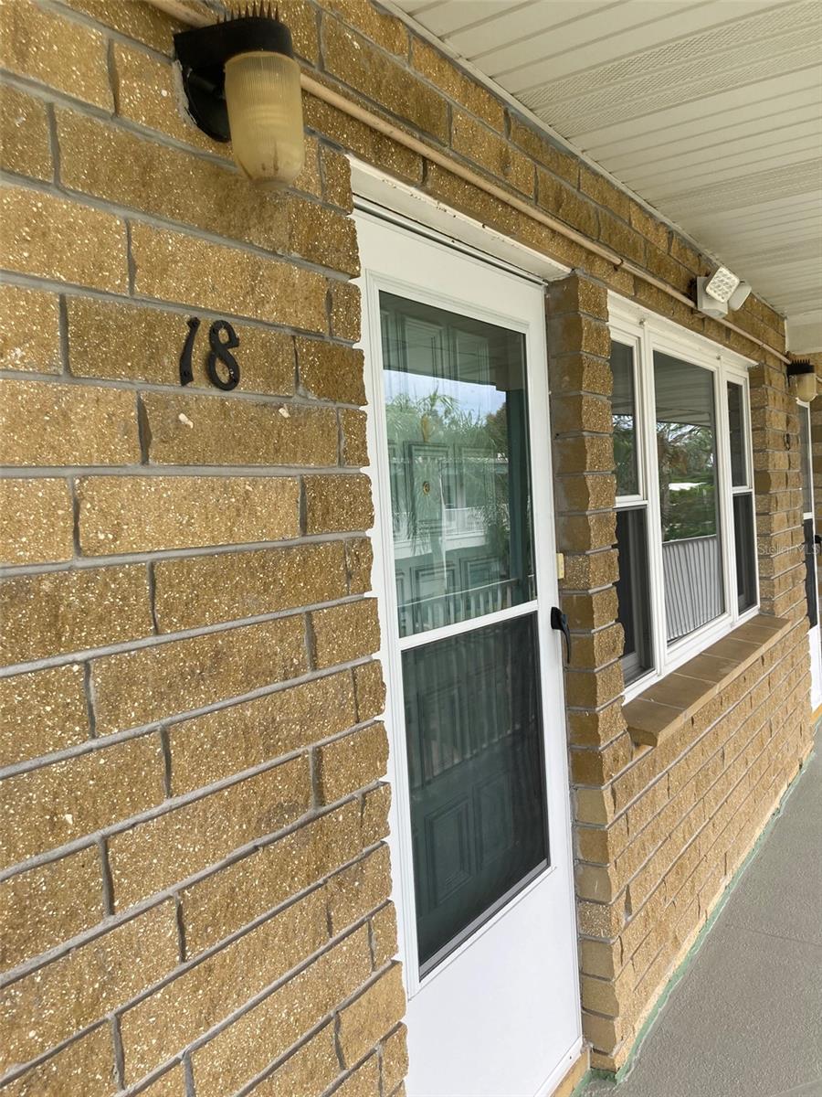 PARADISE SHORES - Residential Lease