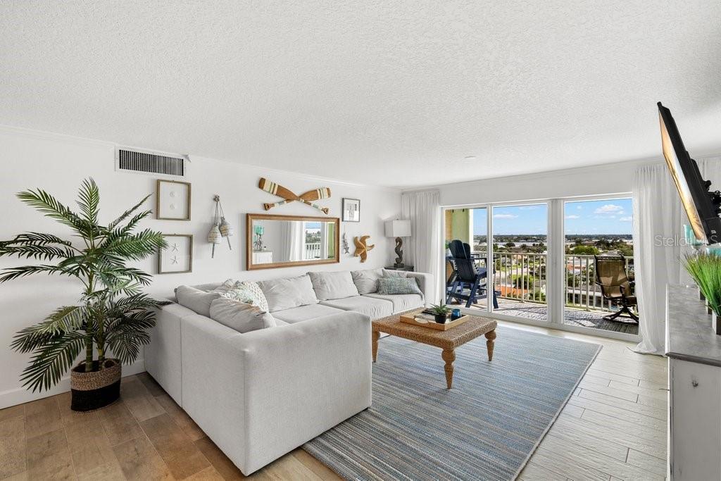 THREE PALMS POINTE CONDO - Residential Lease