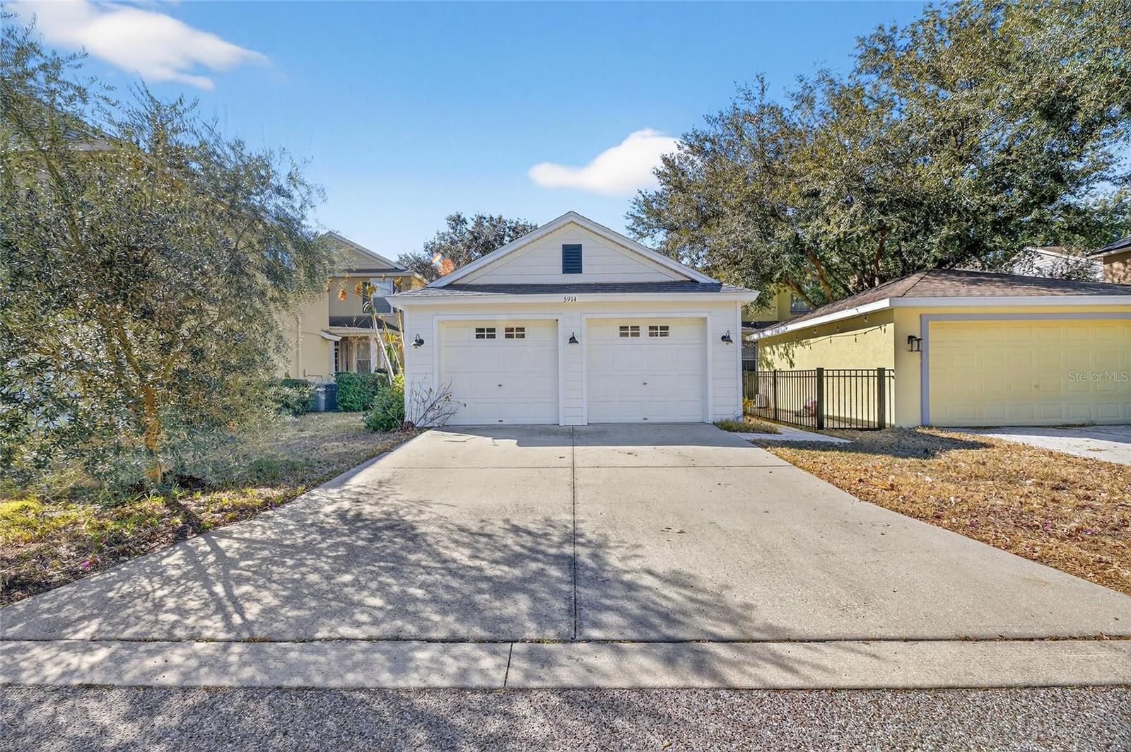 FISHHAWK RANCH TOWNCENTER PHAS - Residential