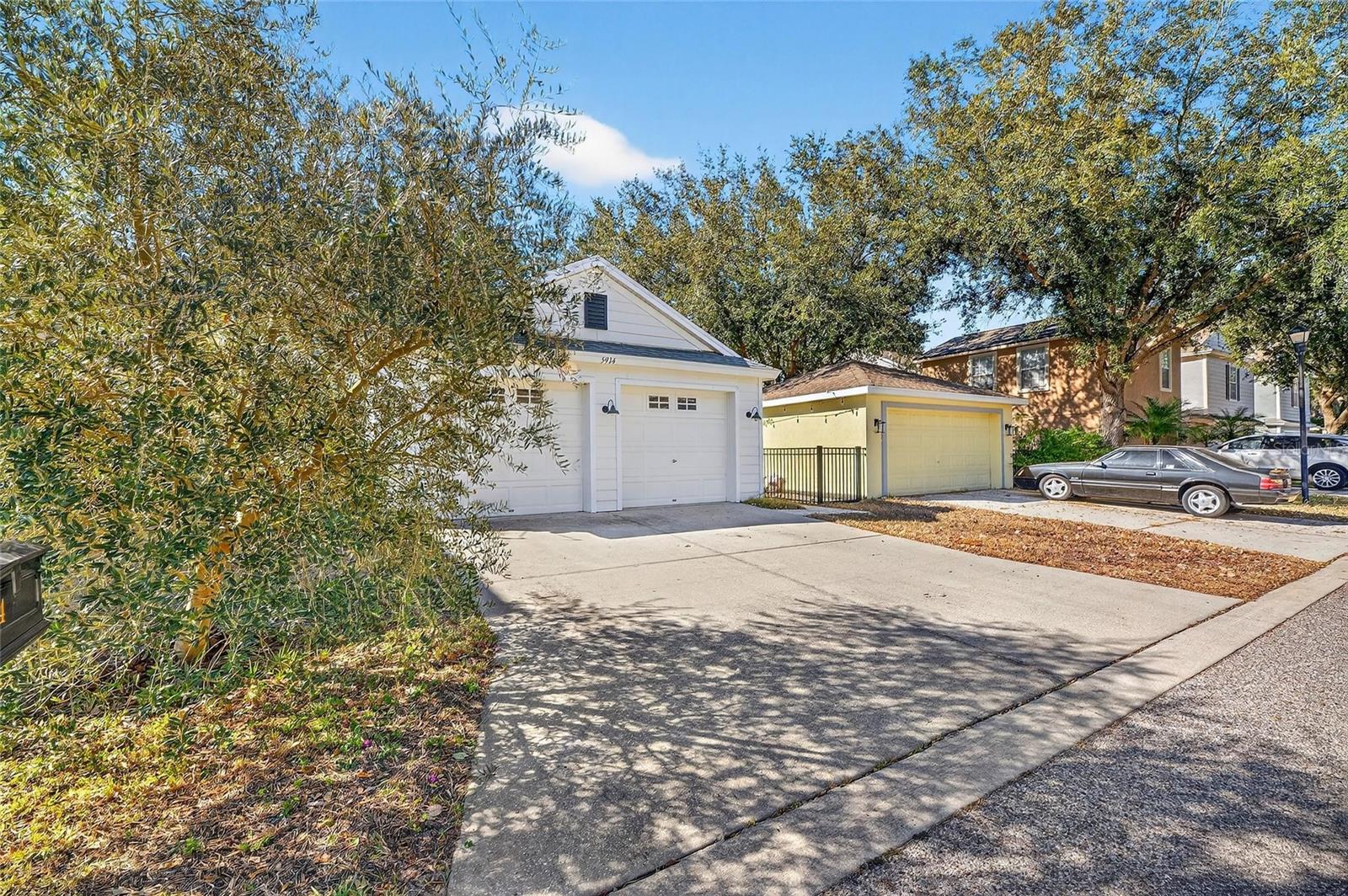 FISHHAWK RANCH TOWNCENTER PHAS - Residential