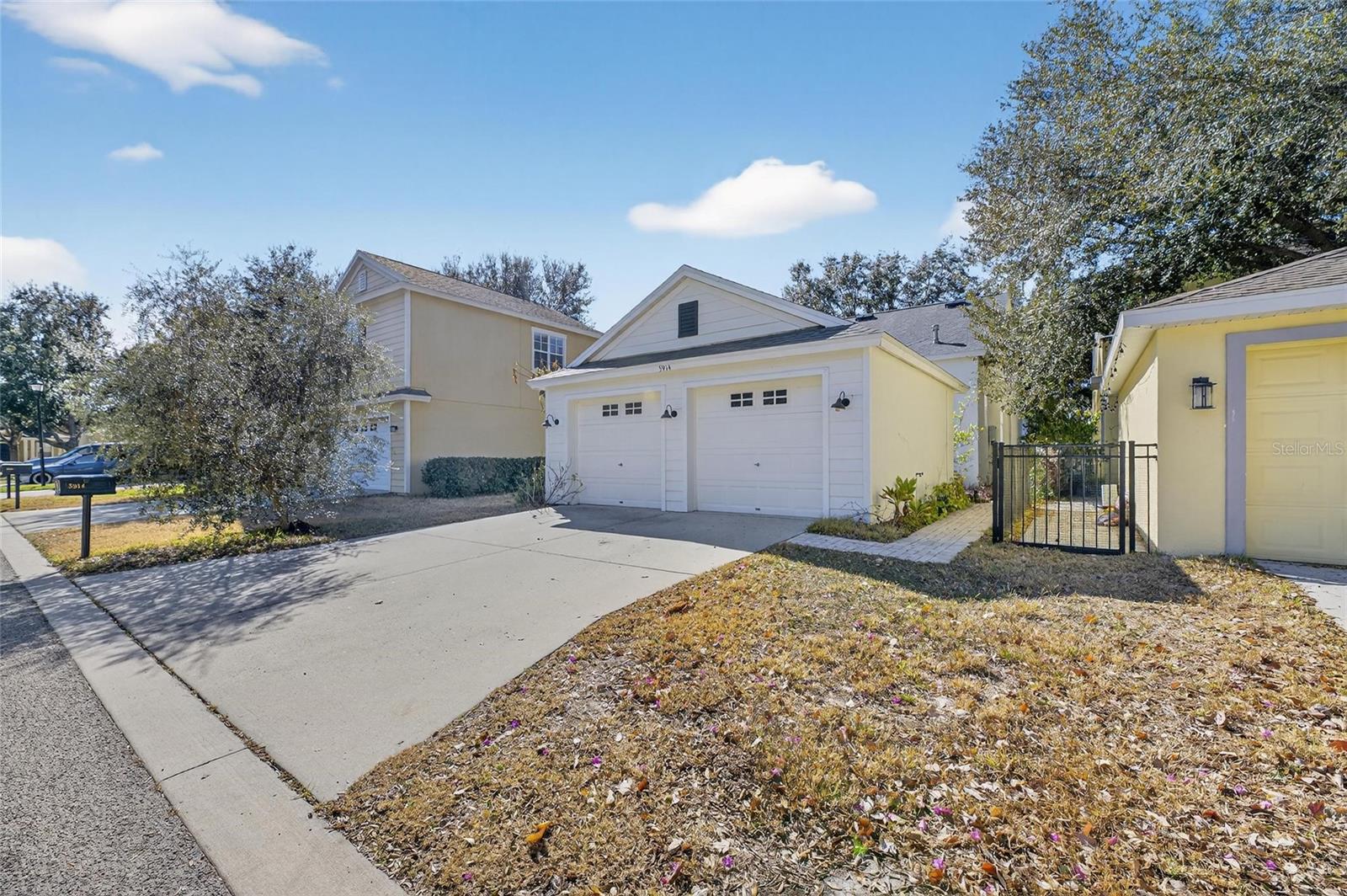 FISHHAWK RANCH TOWNCENTER PHAS - Residential