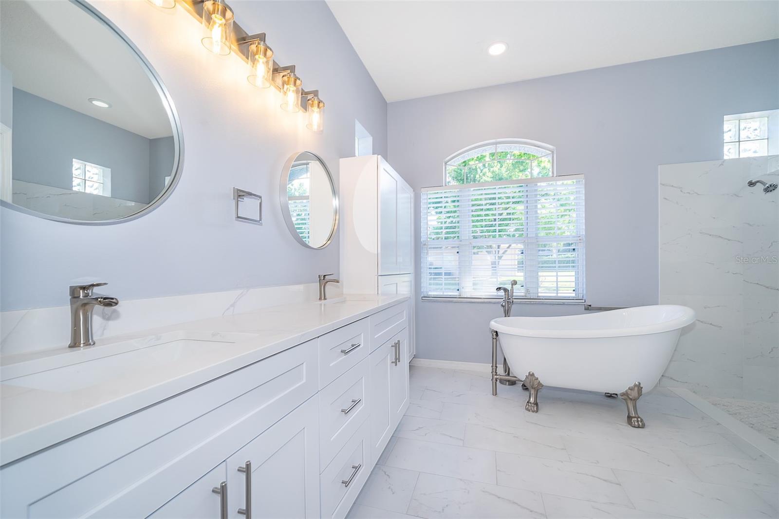 SAND LAKE POINT - Residential Lease