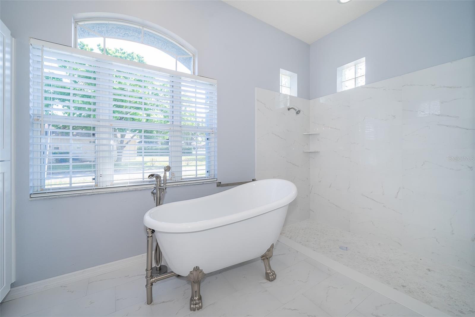 SAND LAKE POINT - Residential Lease