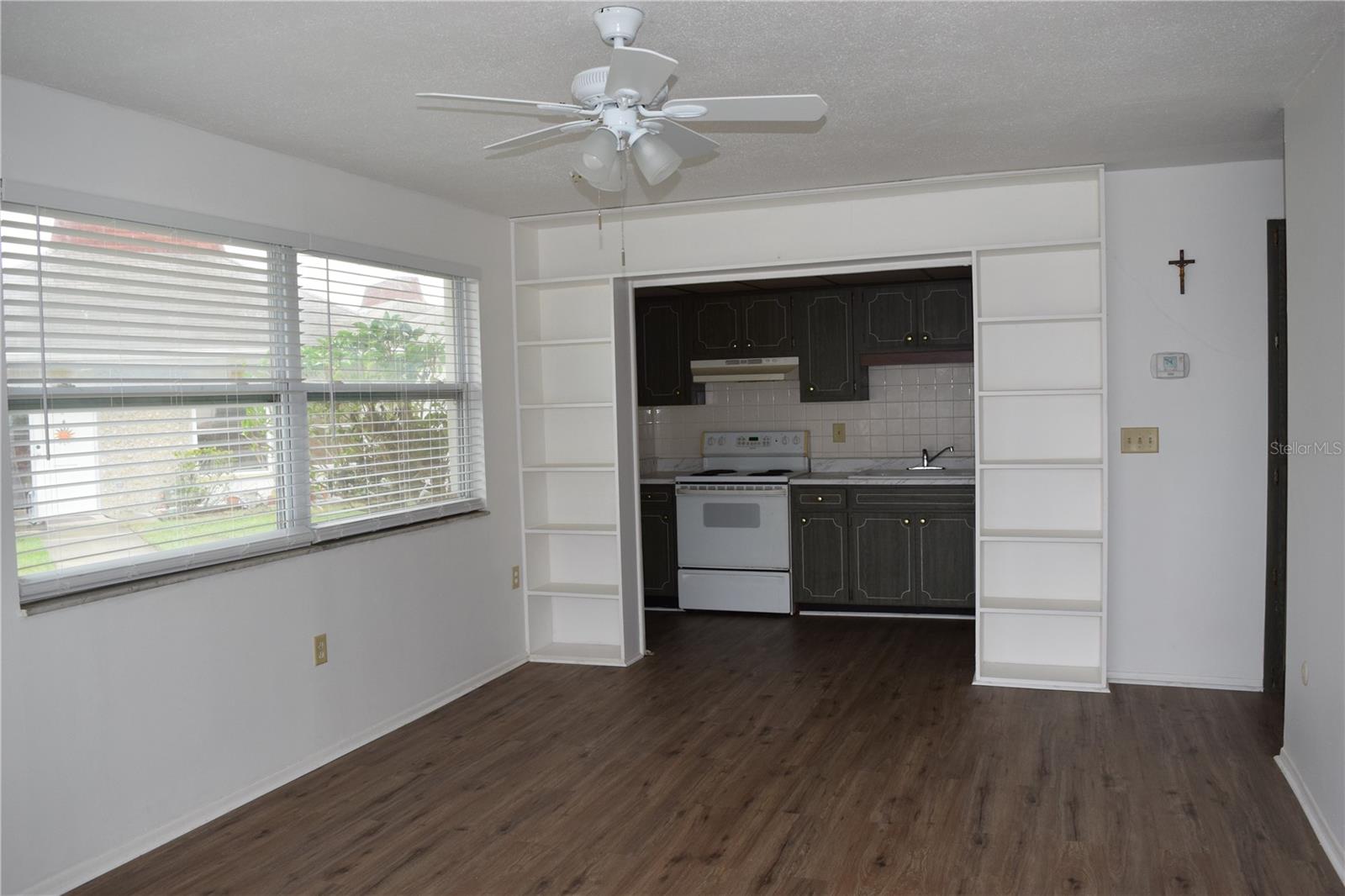 TAHITIAN GARDENS CONDO - Residential