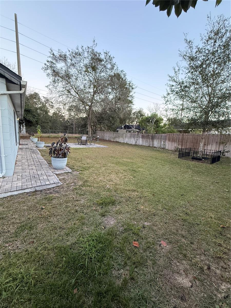 COUNTRY CHASE - Residential