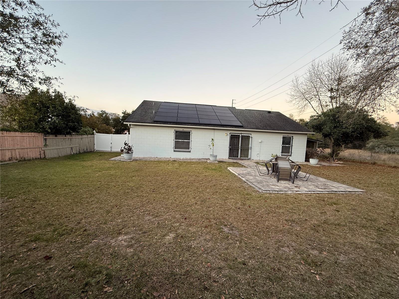 COUNTRY CHASE - Residential