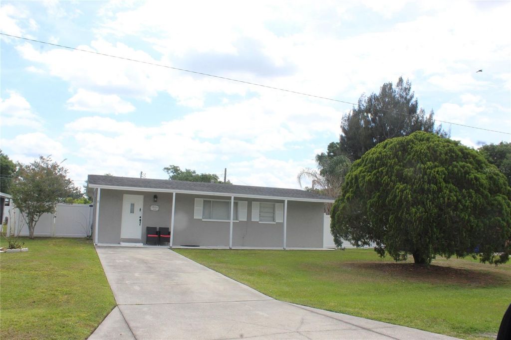 Photo of 307 California Avenue, Saint Cloud, FL 34769 (MLS # O6407365)