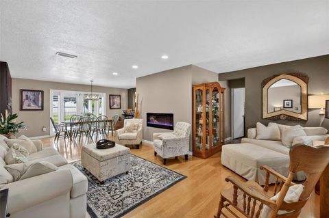 Tiny photo for 32739 Lake Eustis Drive, Tavares, FL 32778 (MLS # G5112175)