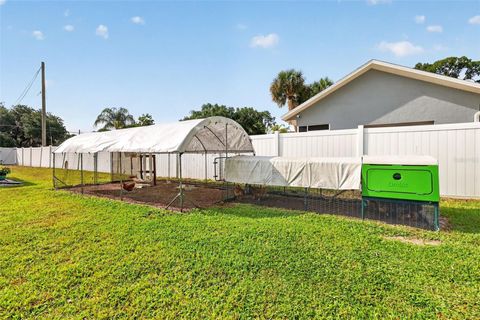Tiny photo for 32739 Lake Eustis Drive, Tavares, FL 32778 (MLS # G5112175)