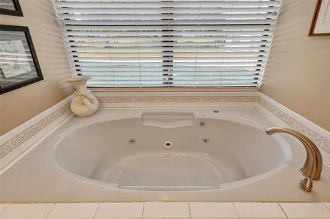 Tiny photo for 32739 Lake Eustis Drive, Tavares, FL 32778 (MLS # G5112175)