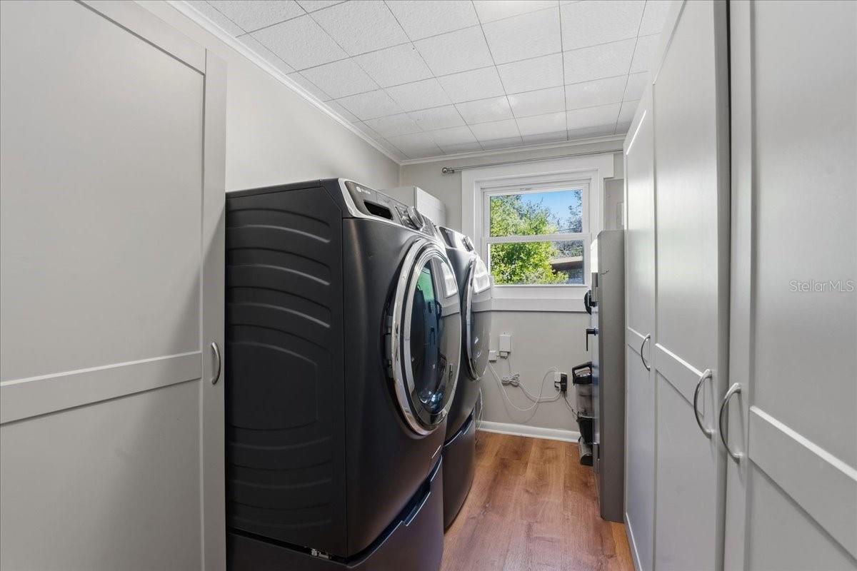 FAIRVIEW - Residential