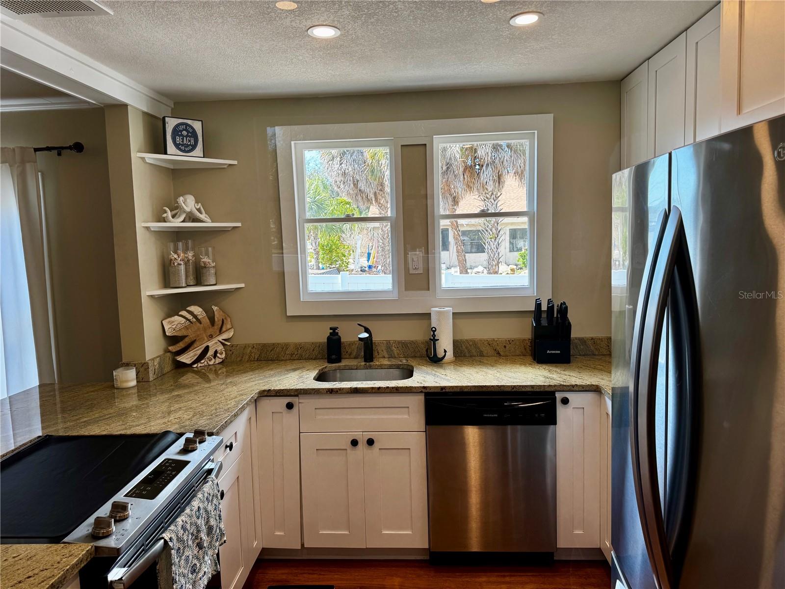 FAIRVIEW - Residential