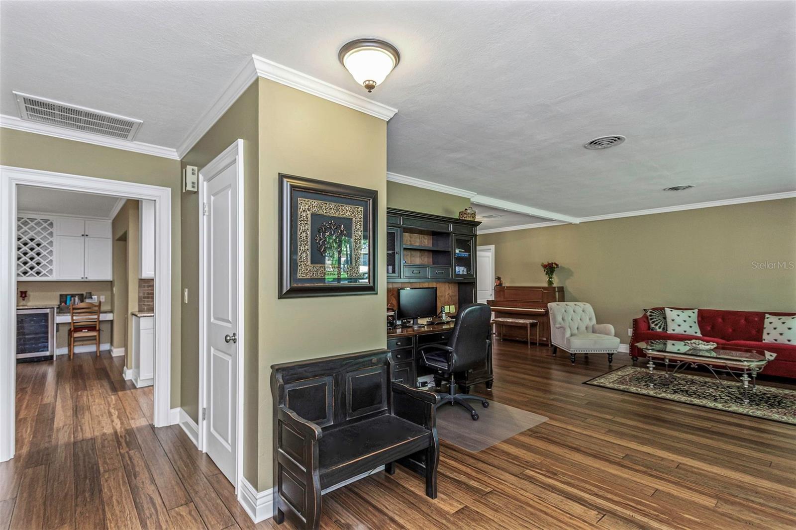 711 FOREST GLEN ROAD