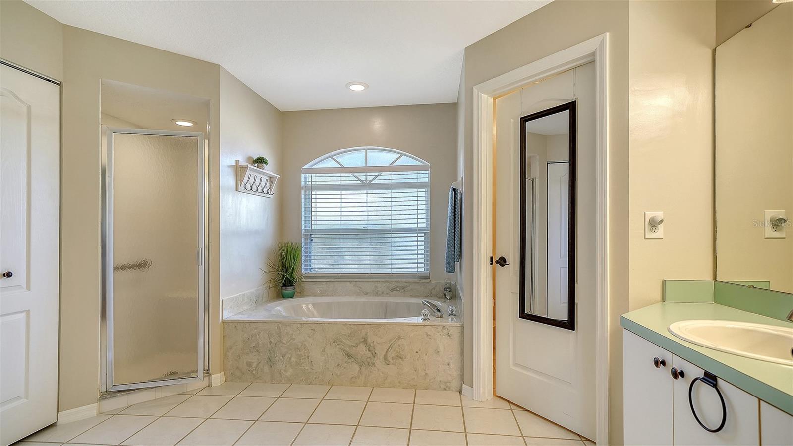 RIVERS EDGE - Residential