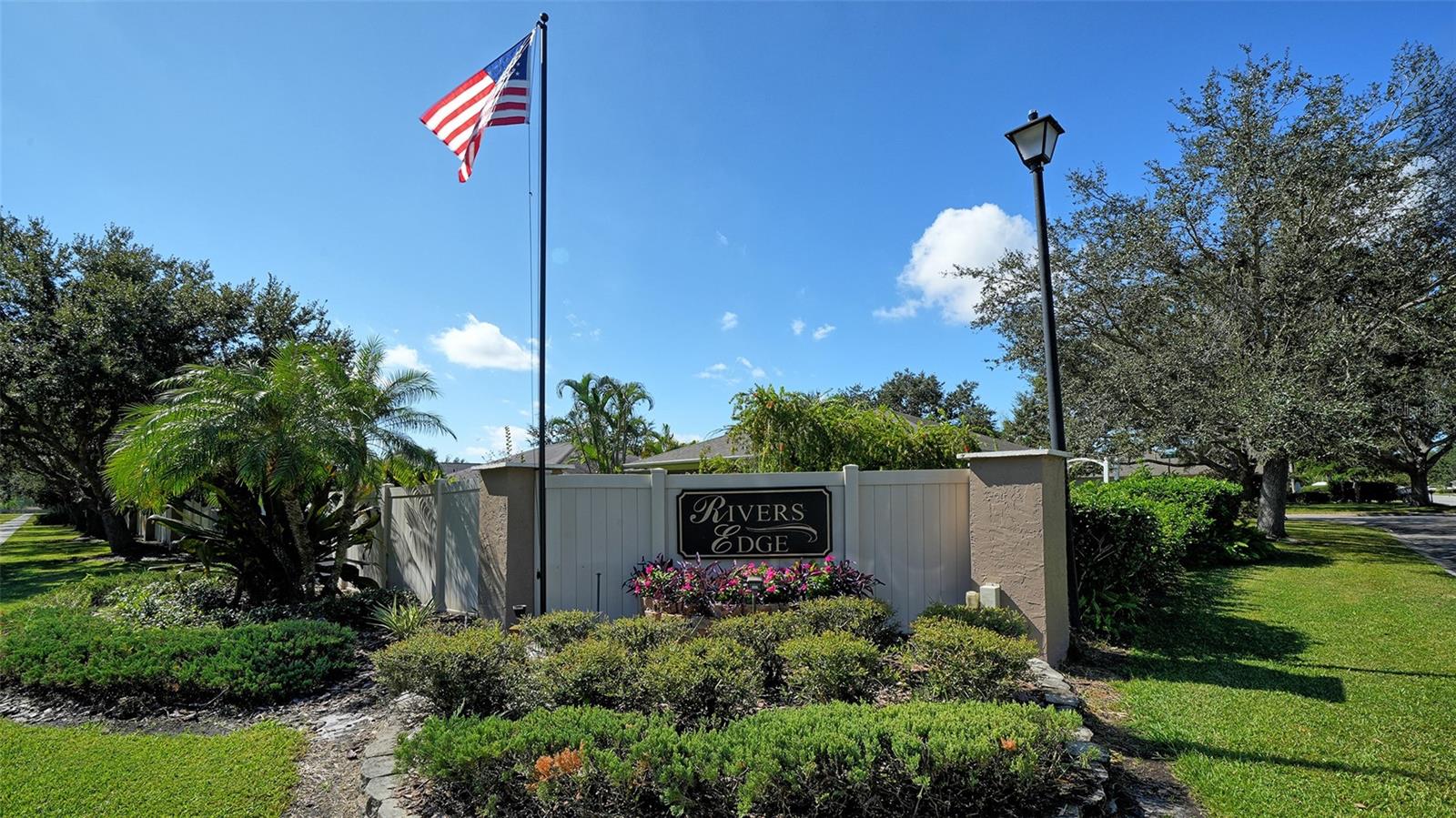 RIVERS EDGE - Residential