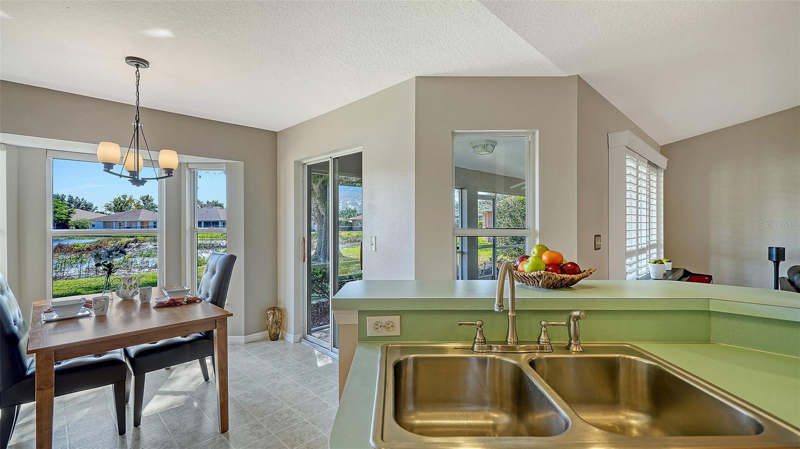 RIVERS EDGE - Residential