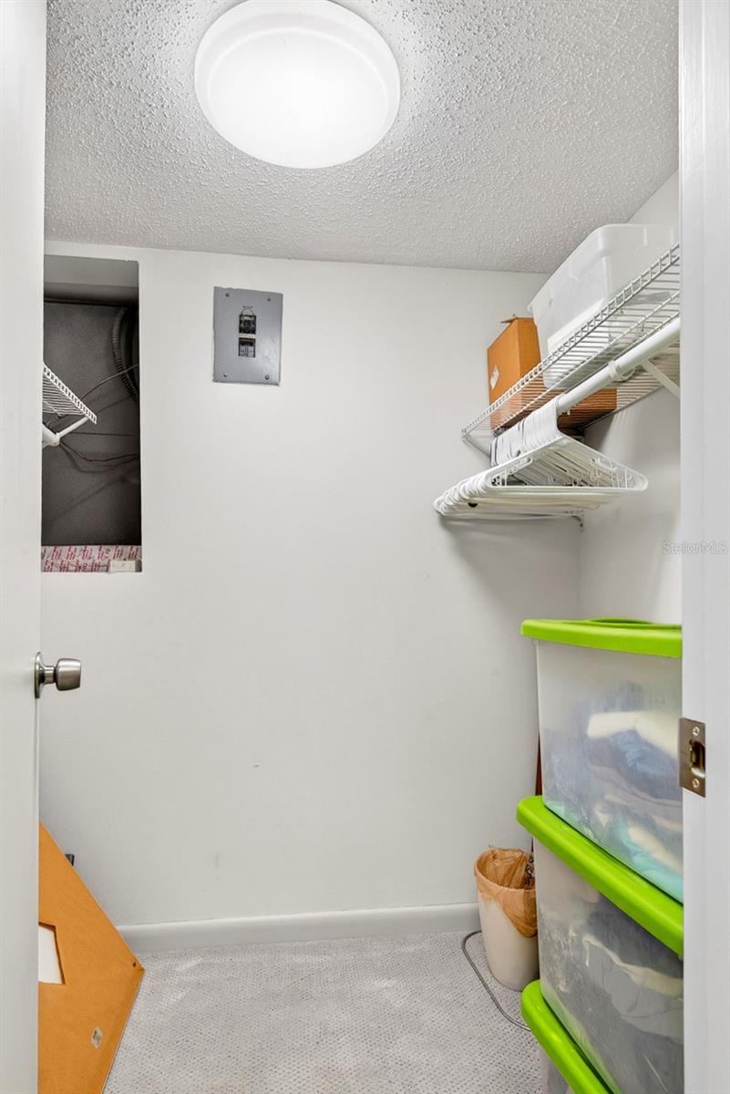 BAYSHORE ON THE LAKE APTS III SEC2 - Residential