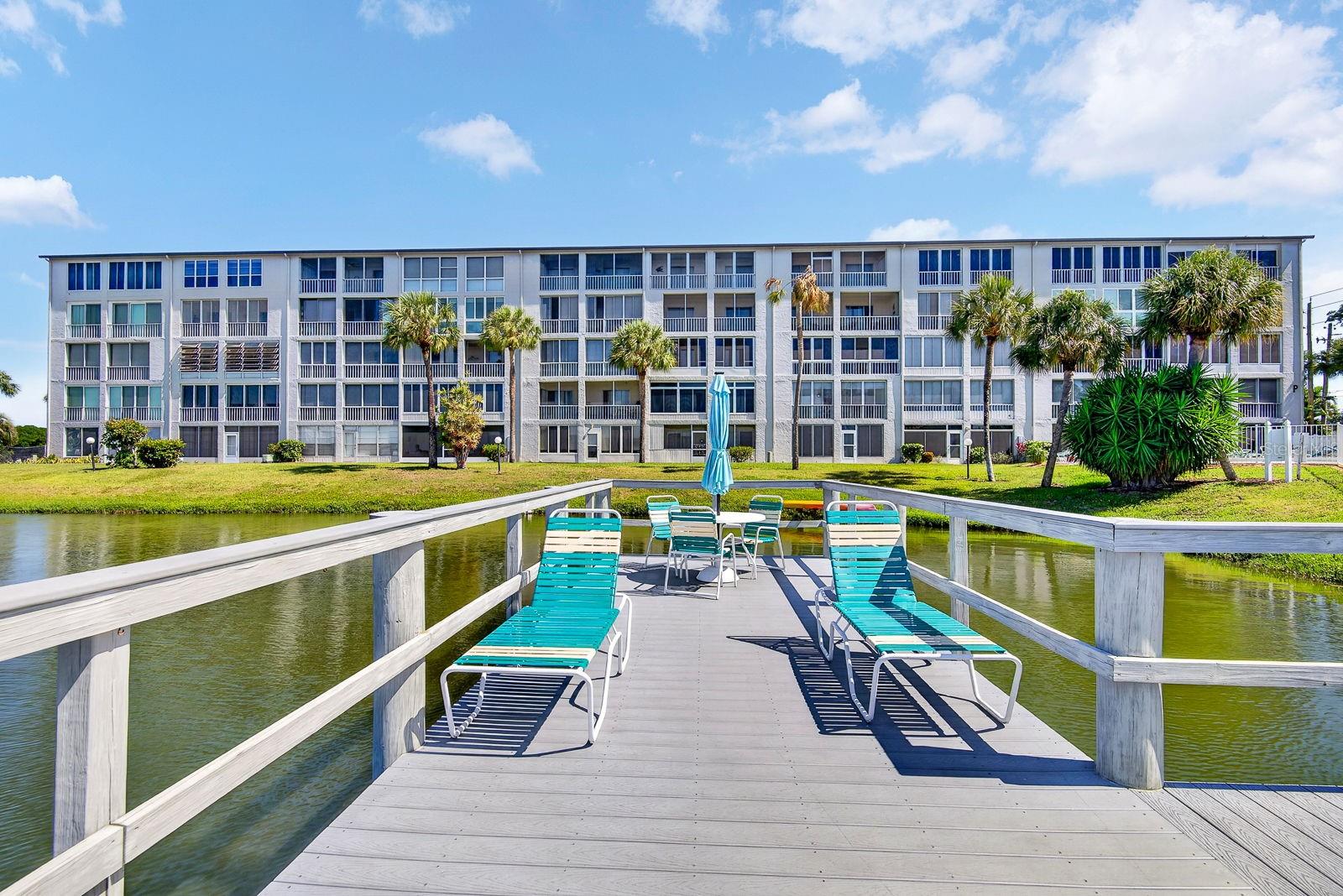 BAYSHORE ON THE LAKE APTS III SEC2 - Residential