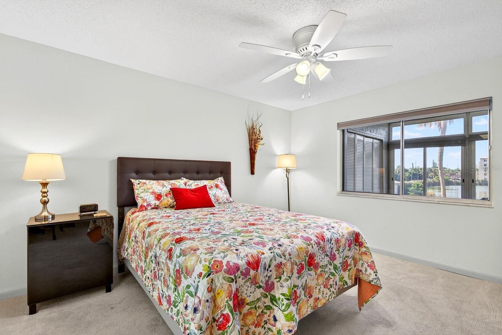 BAYSHORE ON THE LAKE APTS III SEC2 - Residential