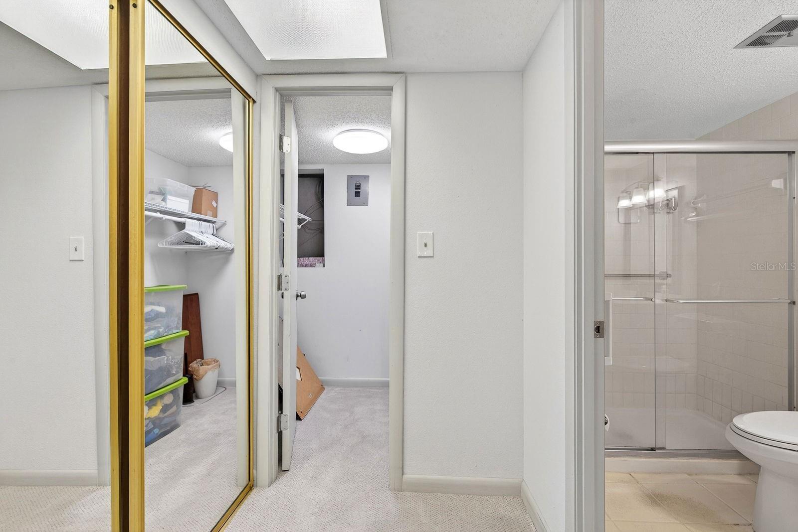 BAYSHORE ON THE LAKE APTS III SEC2 - Residential