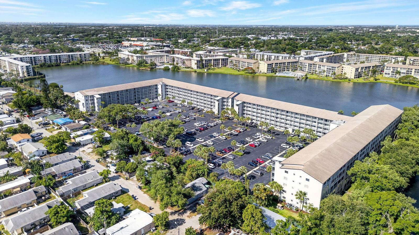 BAYSHORE ON THE LAKE APTS III SEC2 - Residential