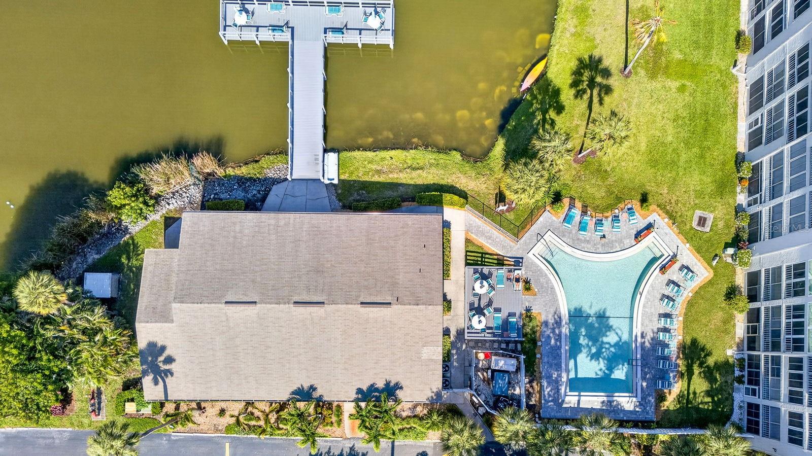 BAYSHORE ON THE LAKE APTS III SEC2 - Residential