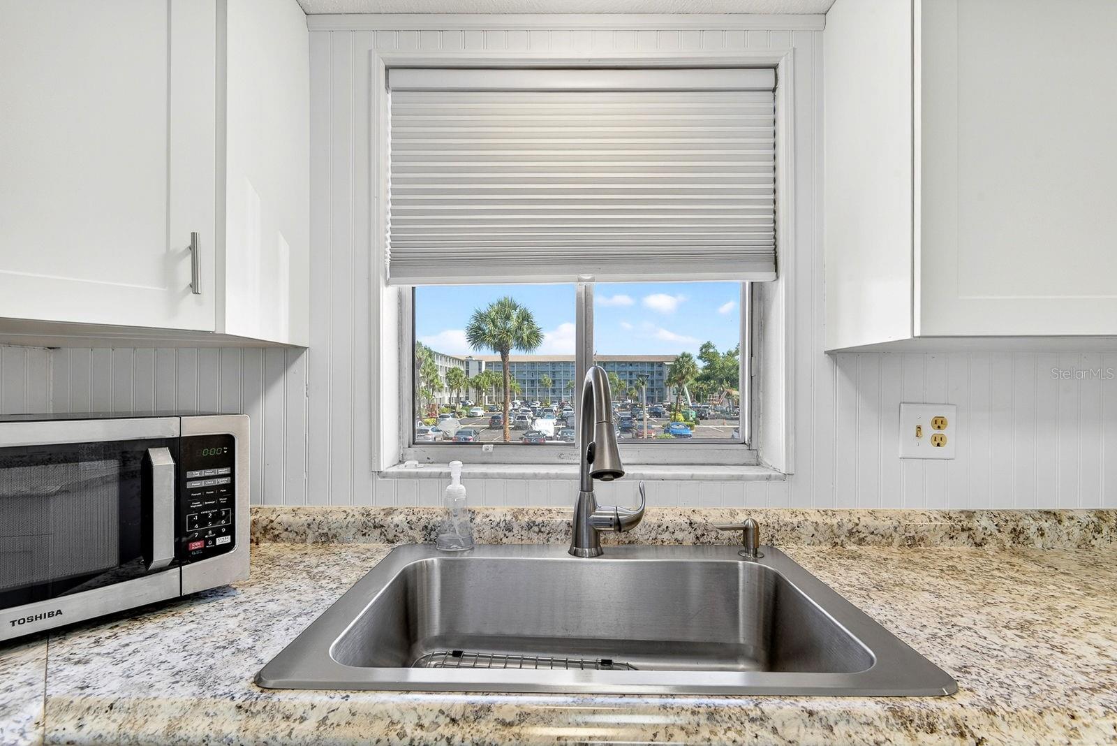 BAYSHORE ON THE LAKE APTS III SEC2 - Residential