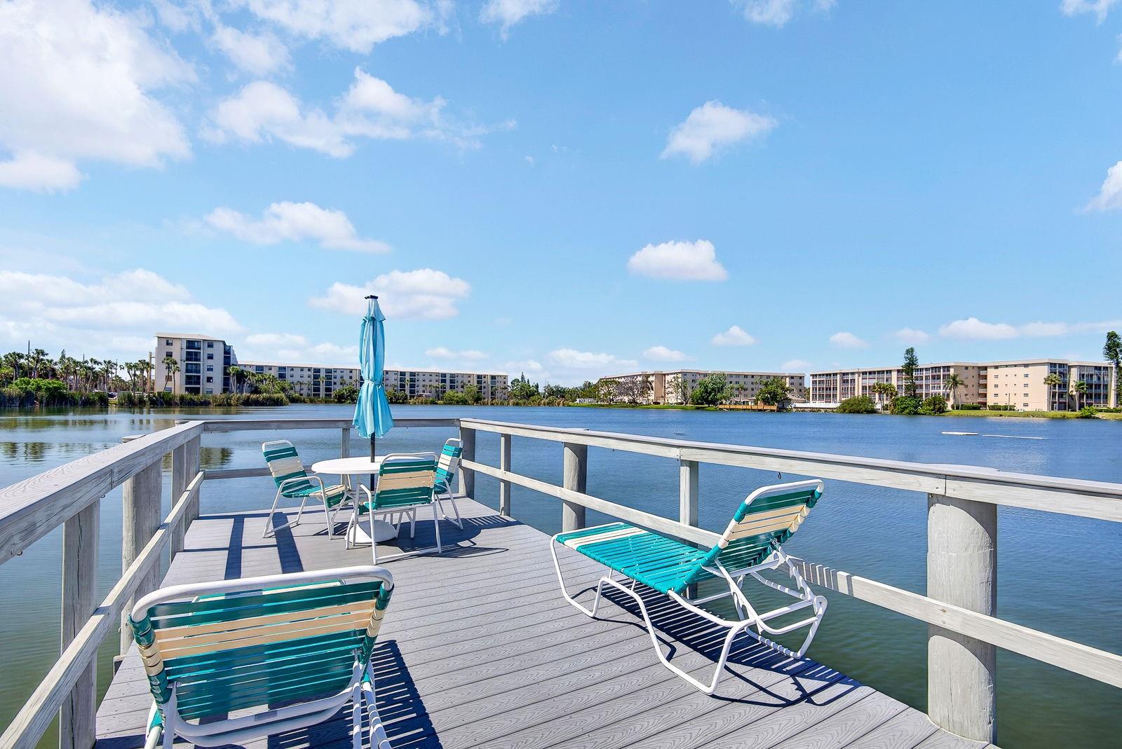 BAYSHORE ON THE LAKE APTS III SEC2 - Residential