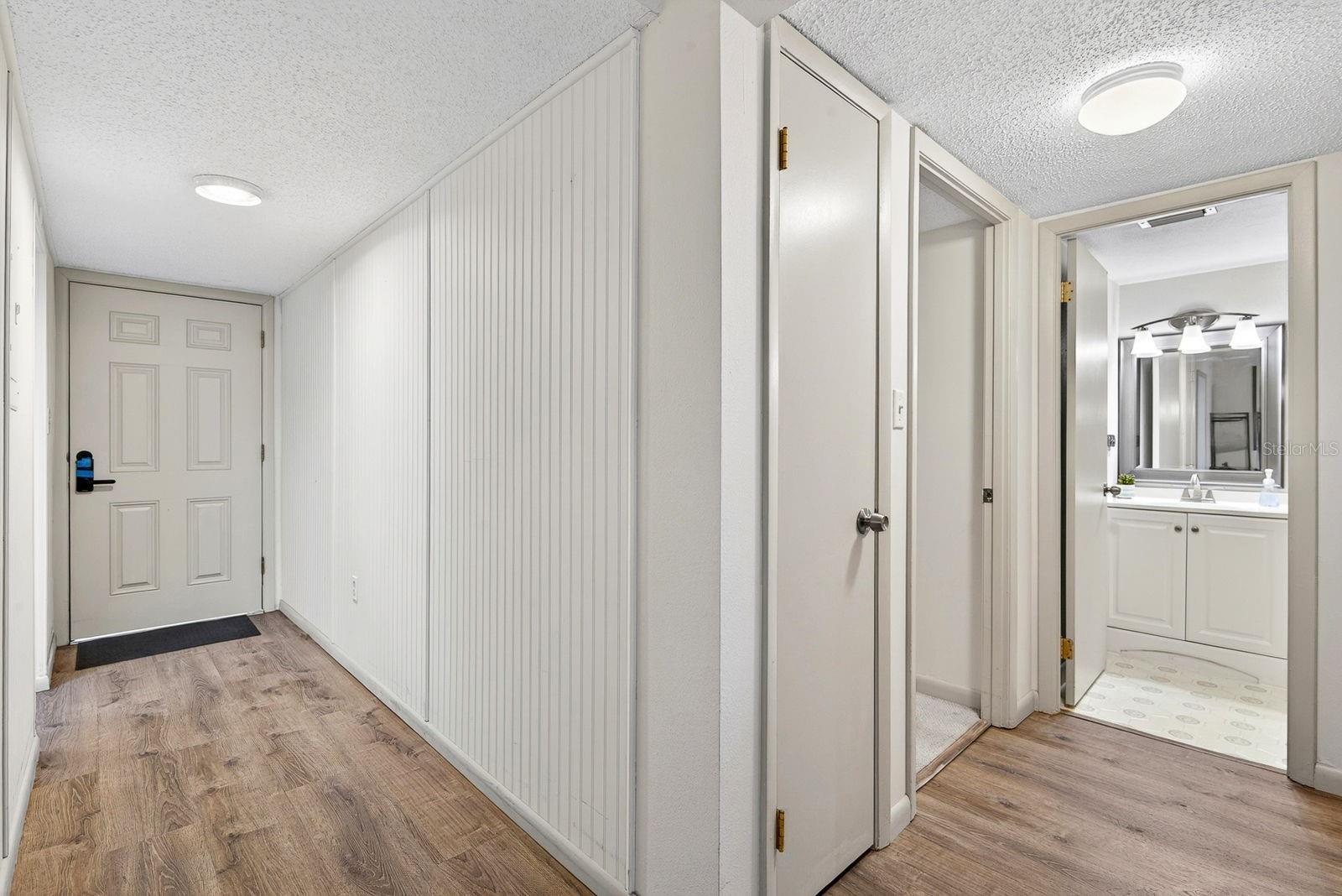 BAYSHORE ON THE LAKE APTS III SEC2 - Residential