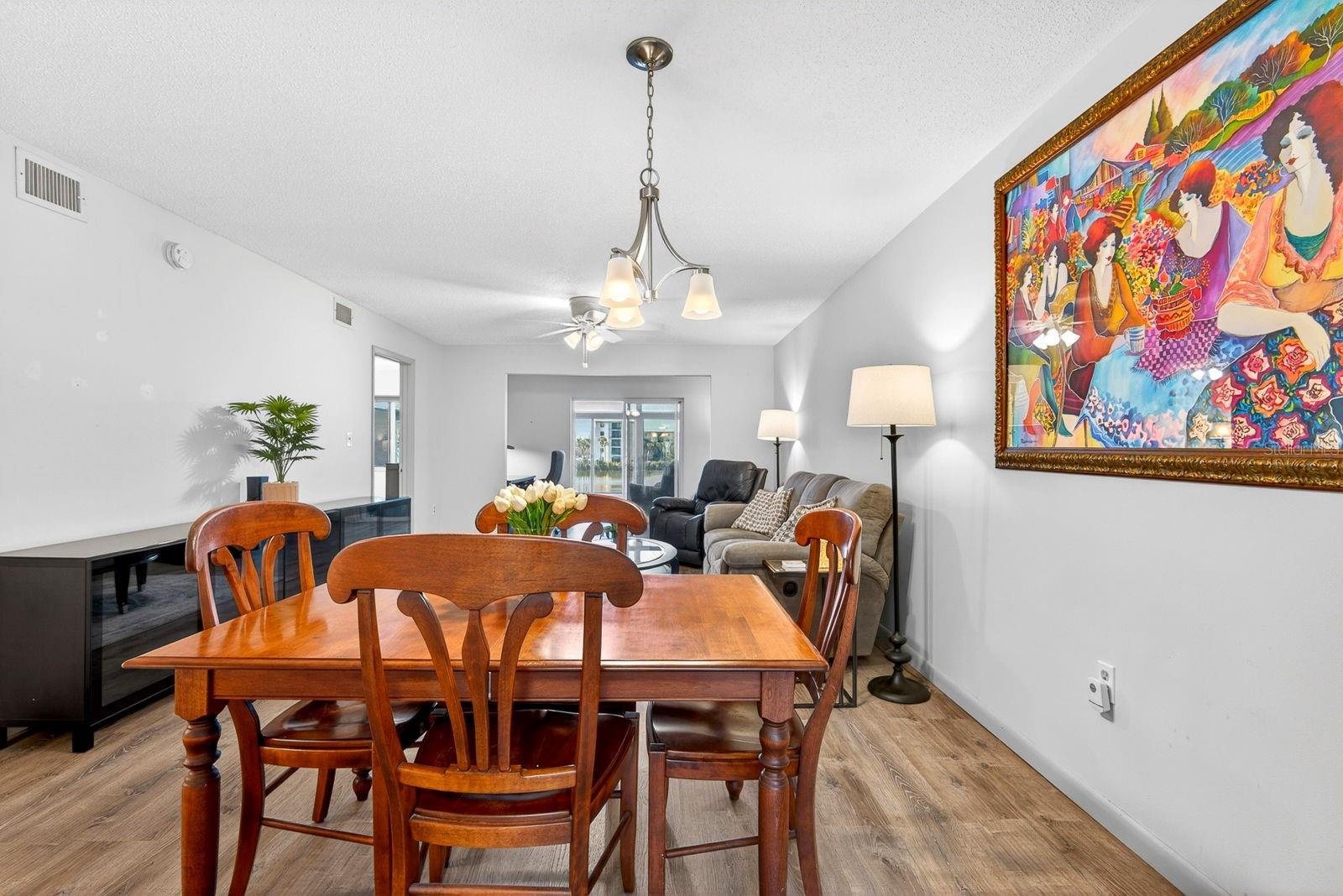 BAYSHORE ON THE LAKE APTS III SEC2 - Residential