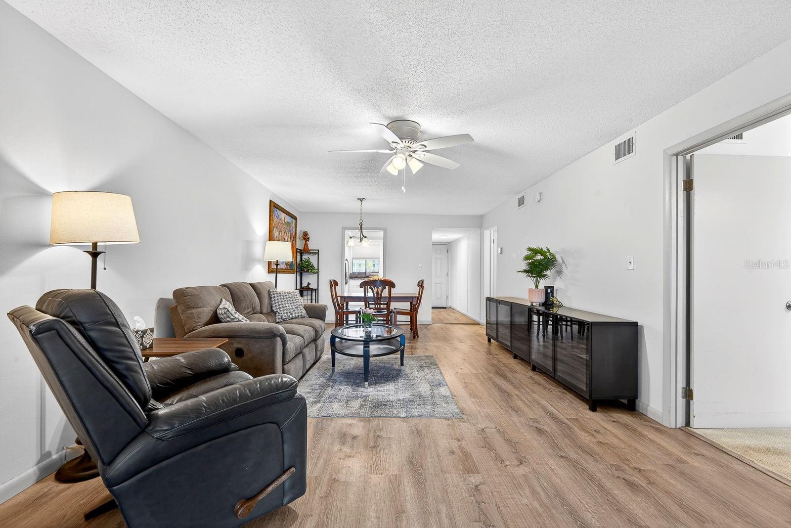 BAYSHORE ON THE LAKE APTS III SEC2 - Residential