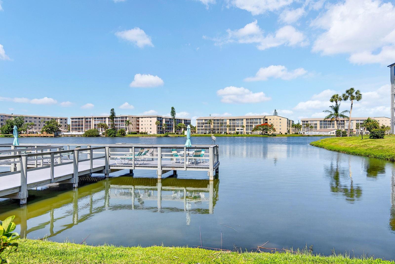 BAYSHORE ON THE LAKE APTS III SEC2 - Residential