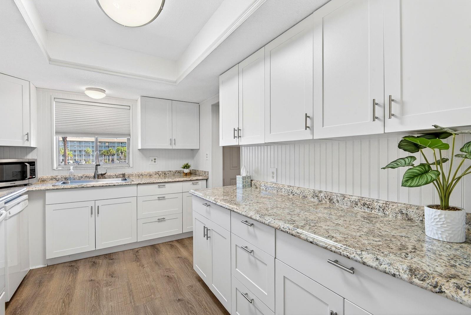 3344 LAKE BAYSHORE DRIVE P205