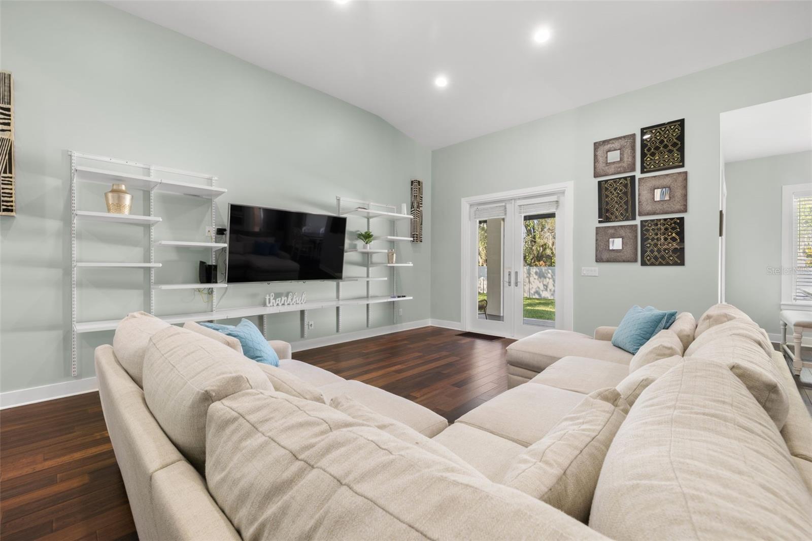 UNPLATTED - Residential