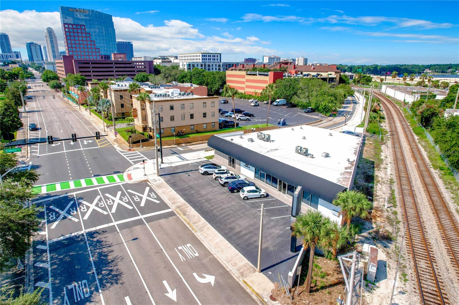 FAIROAKS & IVANHOE - Commercial Lease