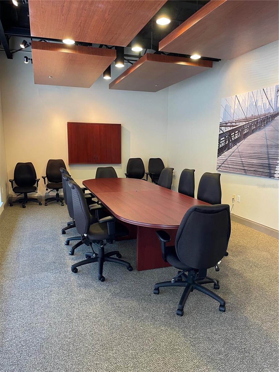 FAIROAKS & IVANHOE - Commercial Lease