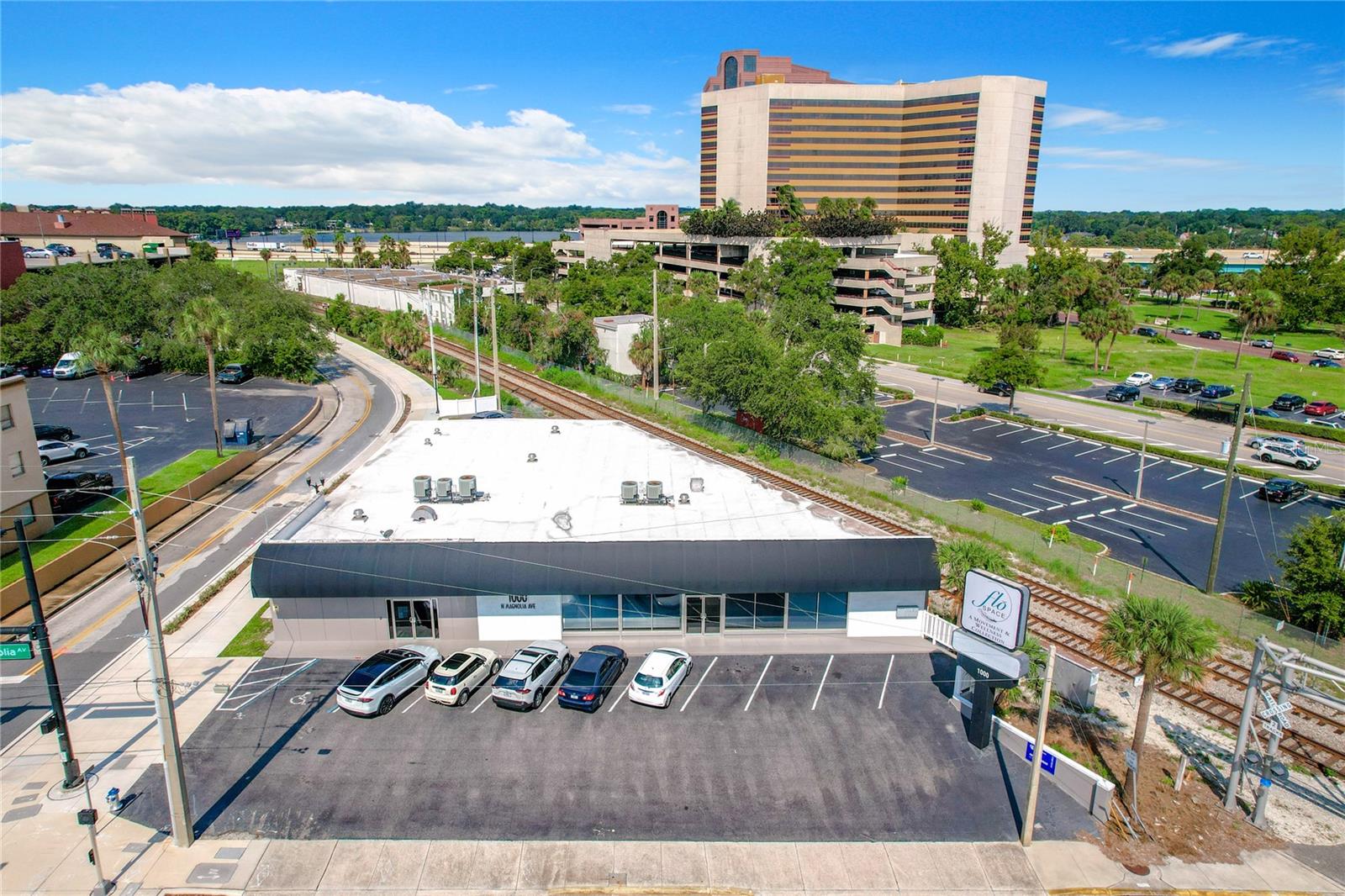 FAIROAKS & IVANHOE - Commercial Lease