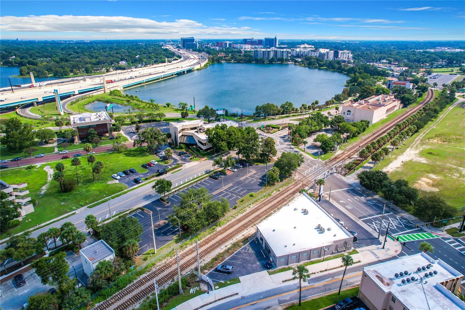 FAIROAKS & IVANHOE - Commercial Lease