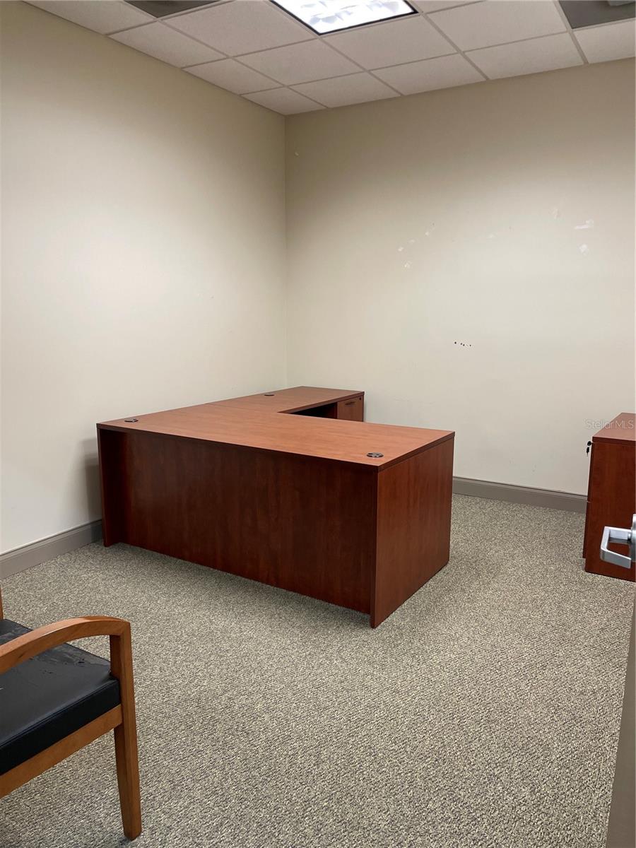 FAIROAKS & IVANHOE - Commercial Lease